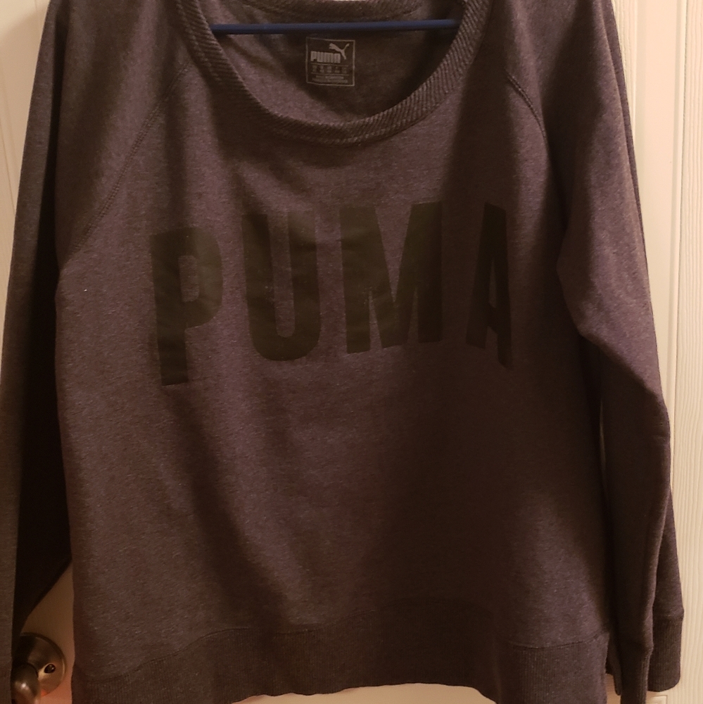 PUMA Sweatshirt and Sports Bra